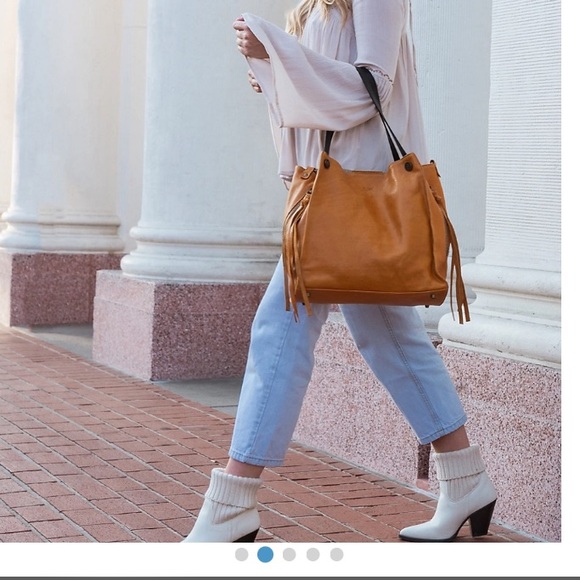 Old Trend Daisy Leather Tote - Picture 2 of 12